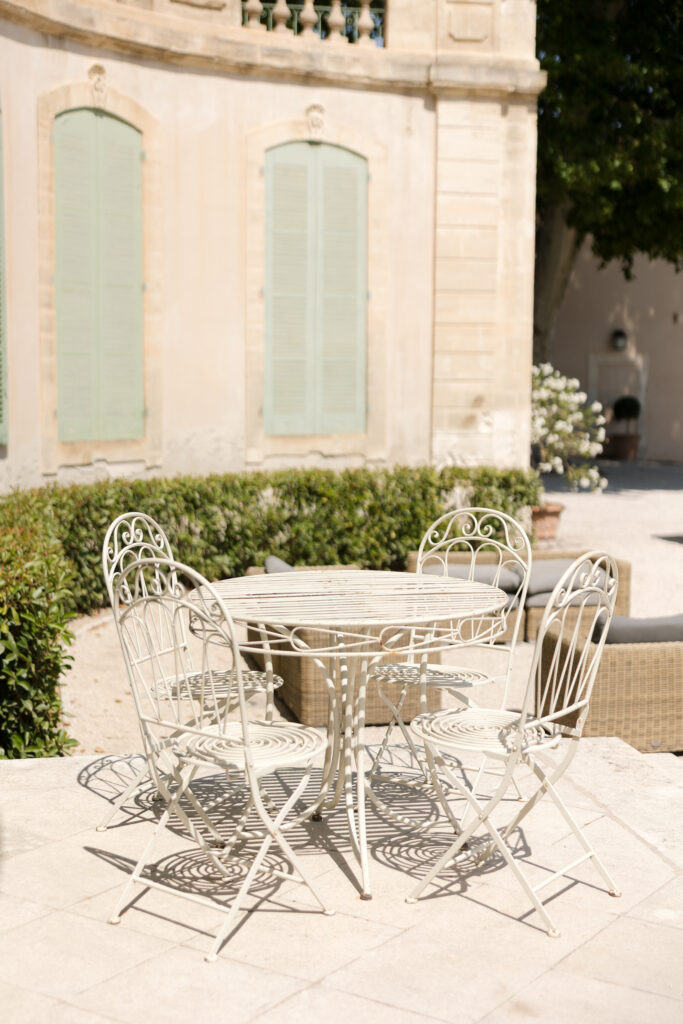bistro seating at Chateau de Tourreau