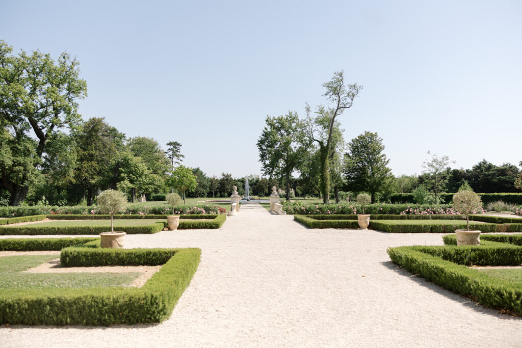 reception gardens at Chateau de Tourreau